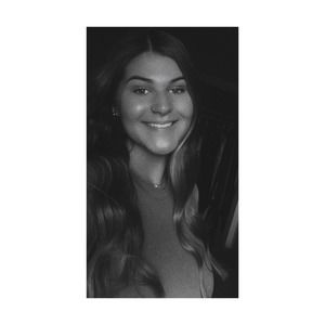 Meet your Posher, Abbey